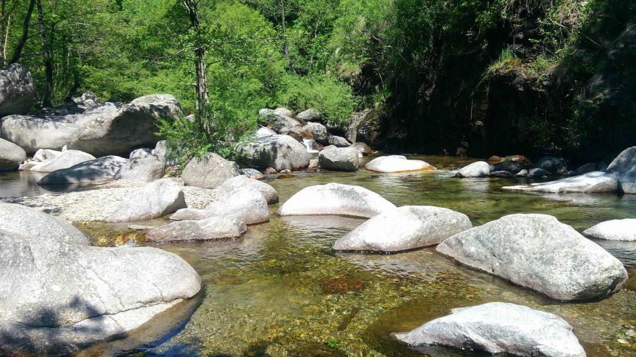 Gites La Boletiere Saint-Étienne-du-Valdonnez Exterior foto